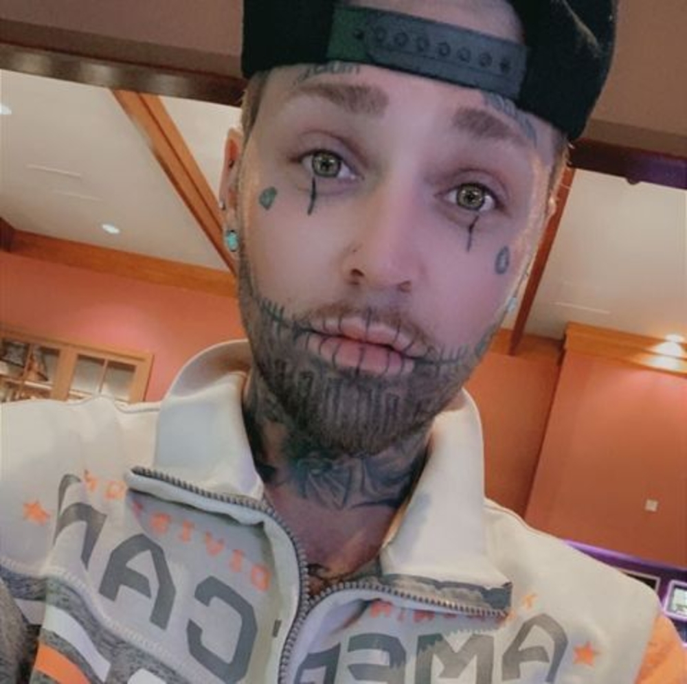 Meet your Posher, Hecari